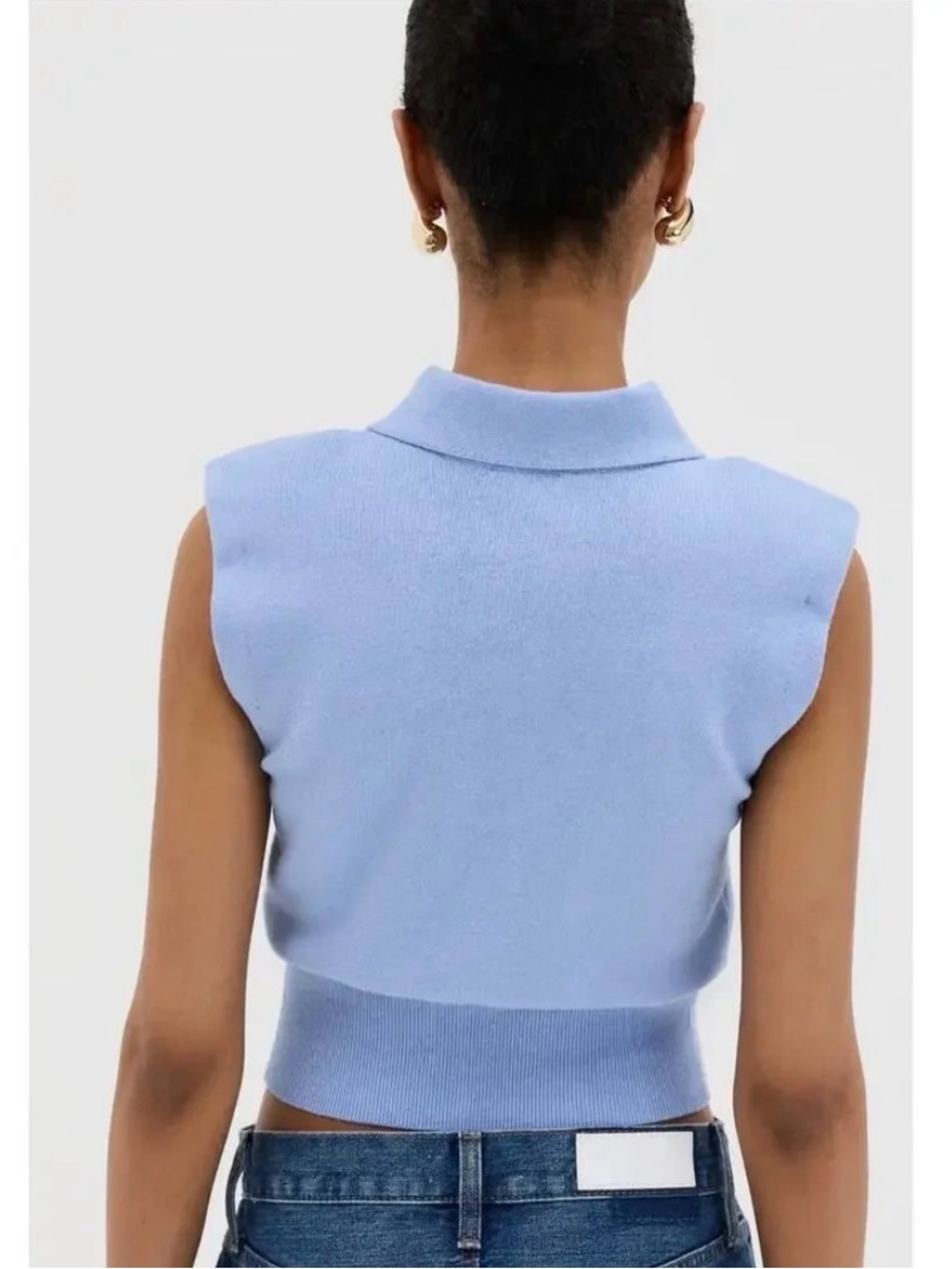 STAUD Nola Light Blue Sleeveless Collared Button-Front Crop Top - Picture 2 of 5